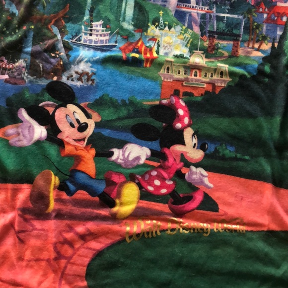 Walt Disney World T-Shirt - Picture 2 of 2